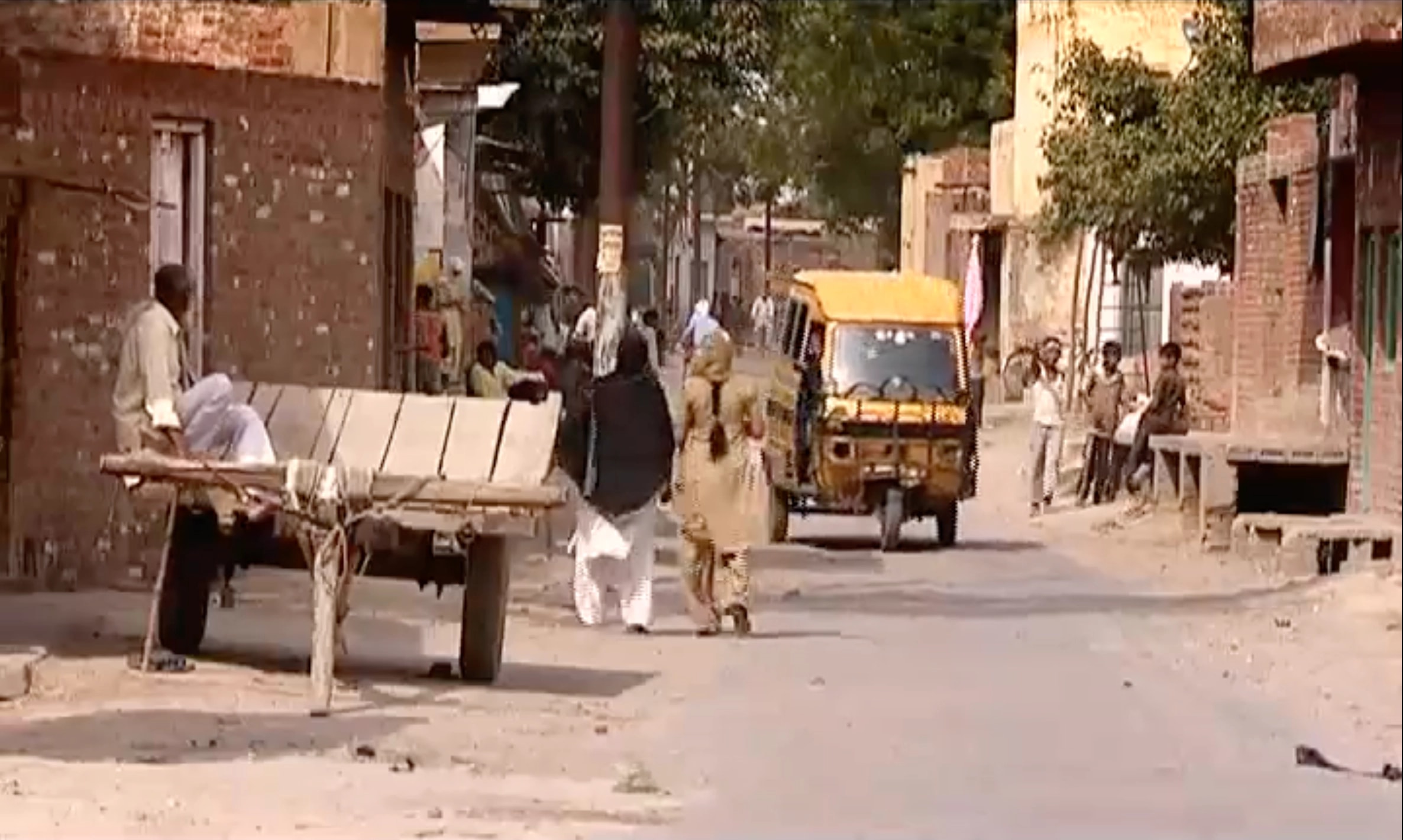 Archival view of a Budaun neighbourhood